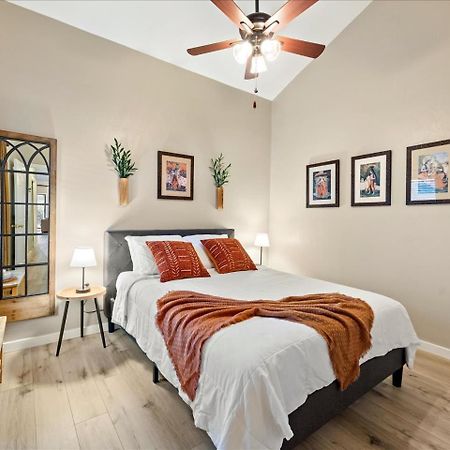 Artist'S Tower Townhome Just Renovated W Loft Gainesville Exterior foto