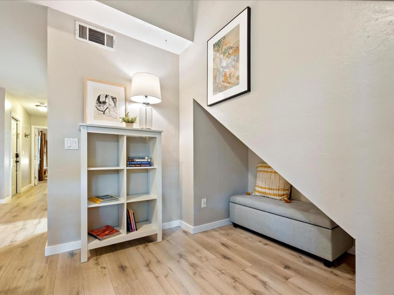 Artist'S Tower Townhome Just Renovated W Loft Gainesville Exterior foto