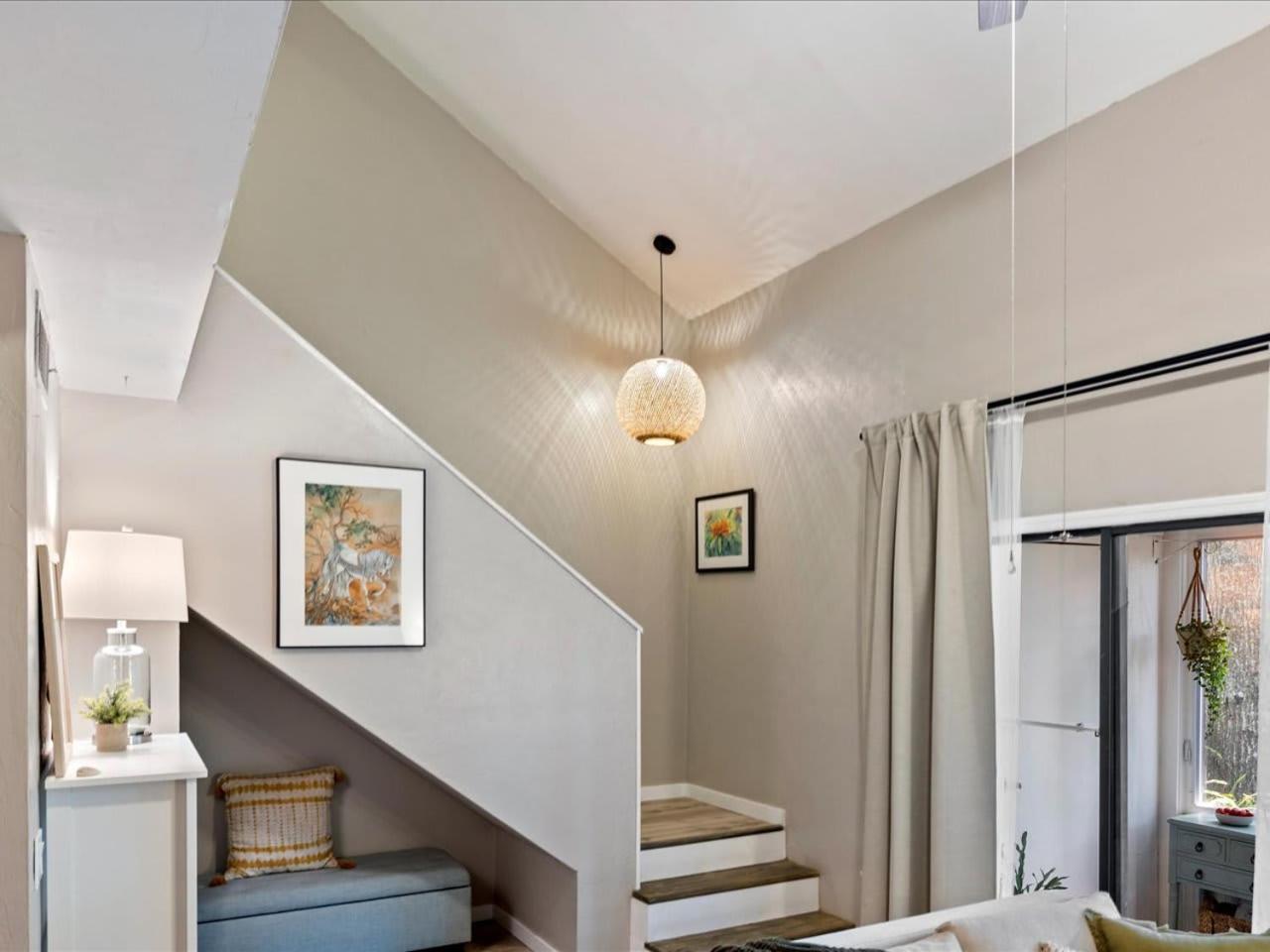 Artist'S Tower Townhome Just Renovated W Loft Gainesville Exterior foto